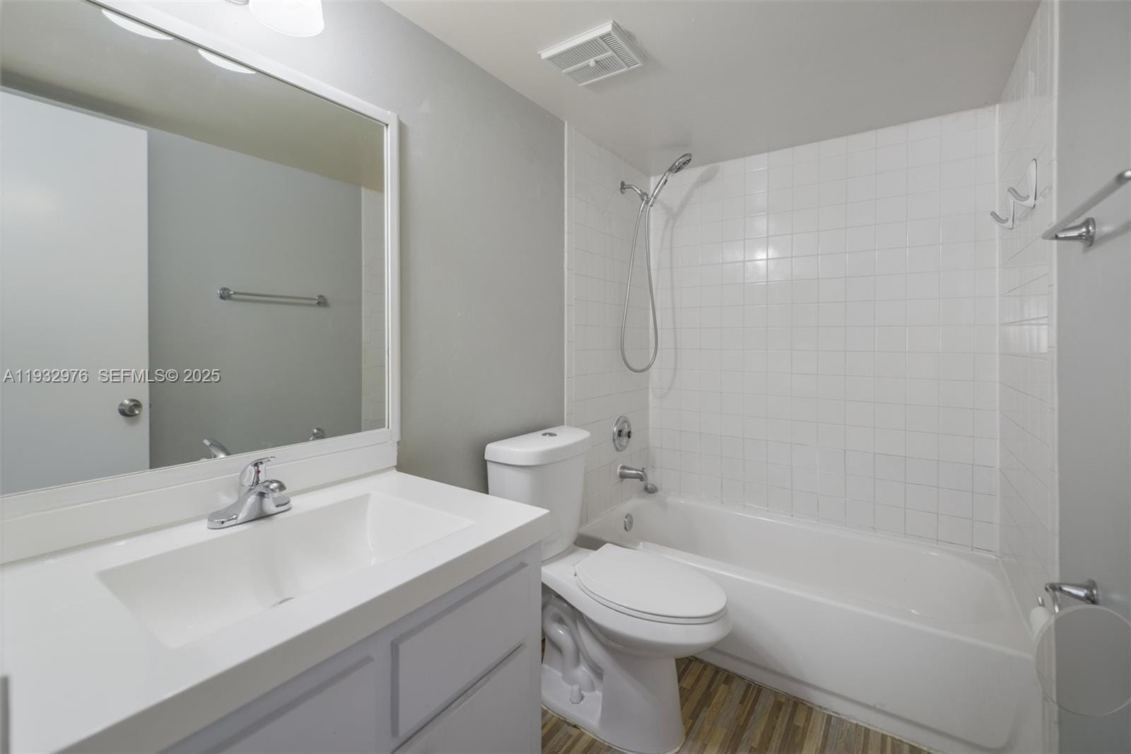 2570 W 67th Place 212, Hialeah, FL 33016 photo 15