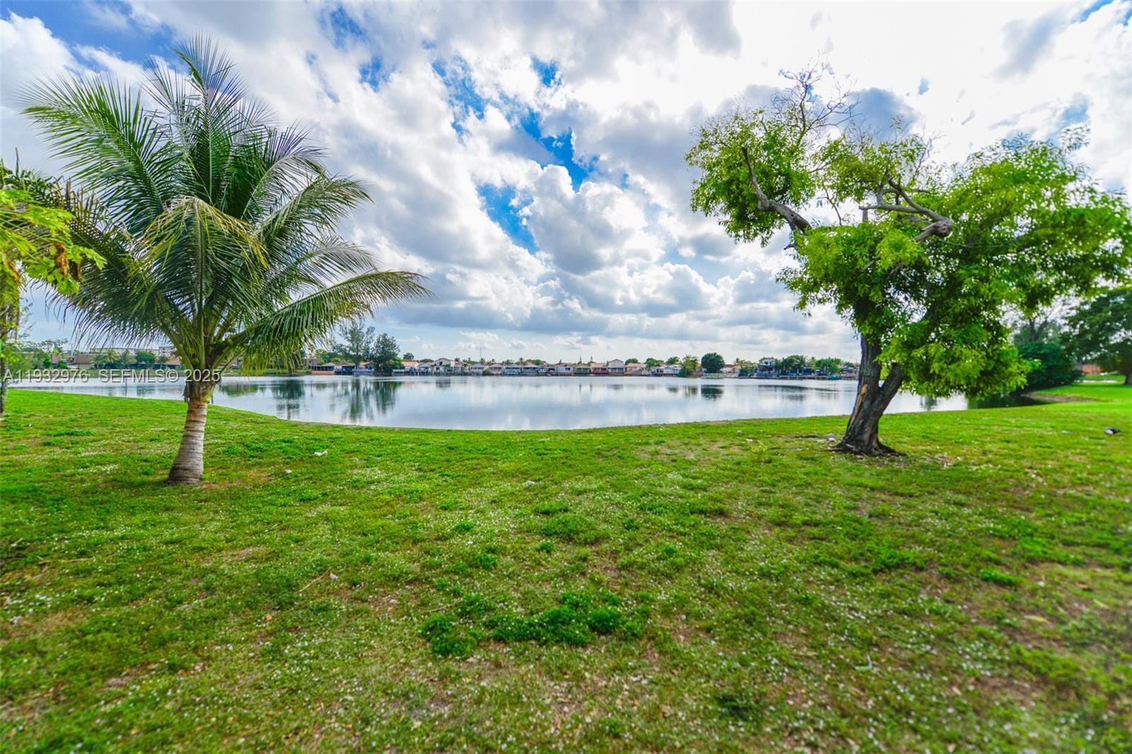 2570 W 67th Place 212, Hialeah, FL 33016 photo 24