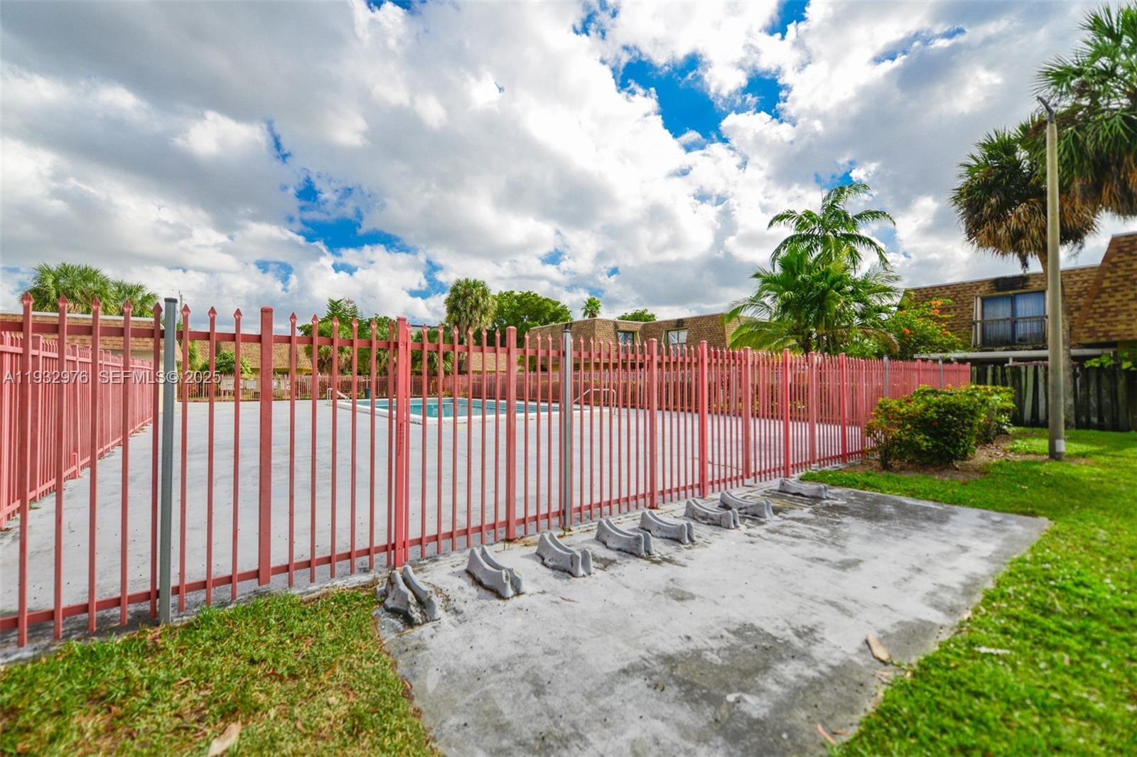 2570 W 67th Place 212, Hialeah, FL 33016 photo 26