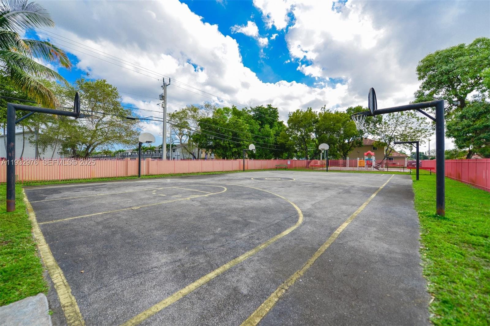 2570 W 67th Place 212, Hialeah, FL 33016 photo 27