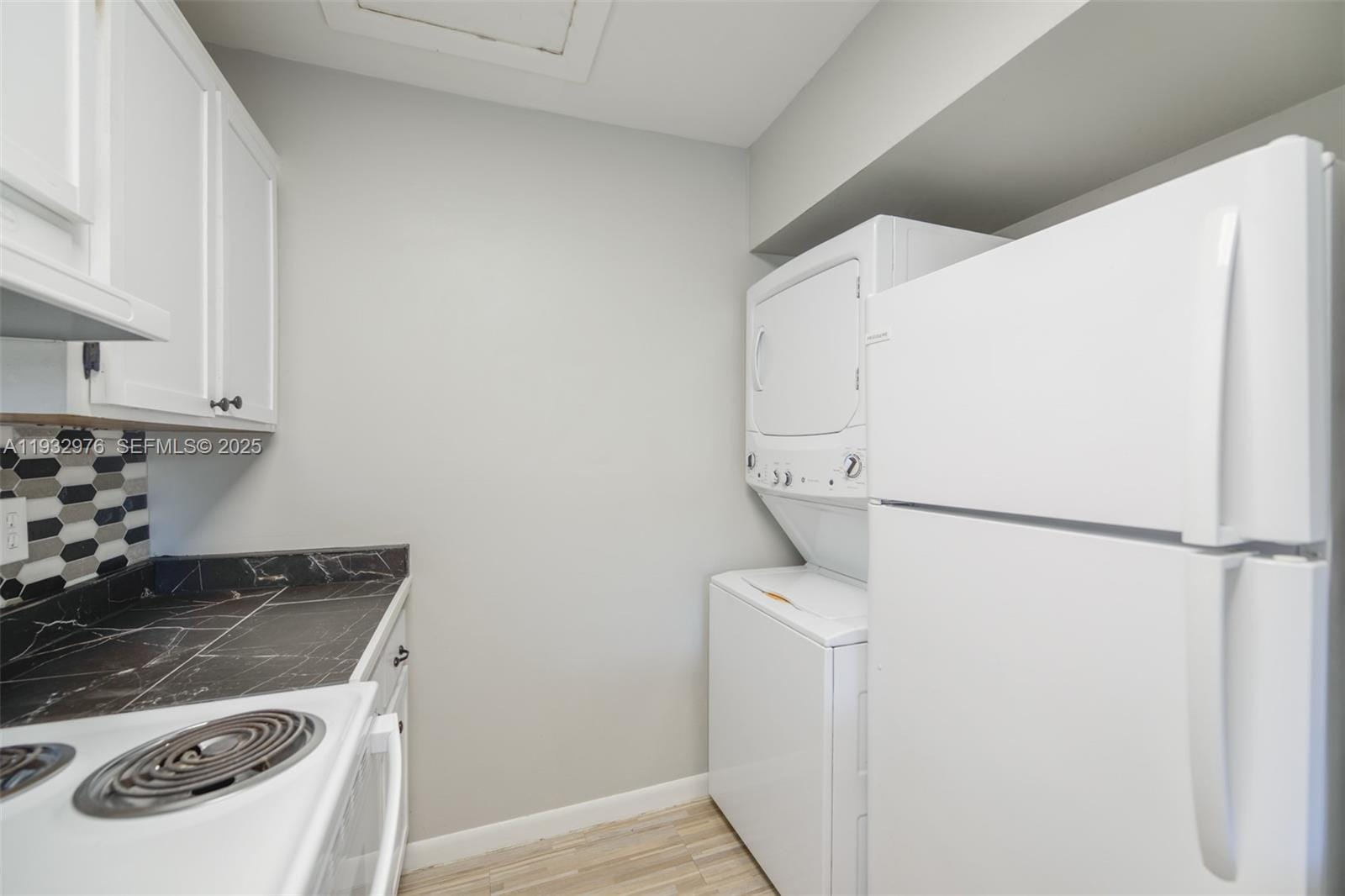 2570 W 67th Place 212, Hialeah, FL 33016 photo 10