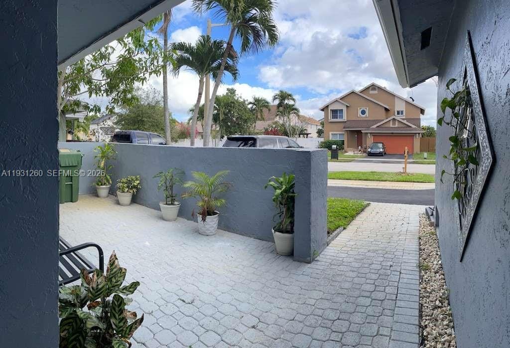 930 SW 98th Avenue — photo 11