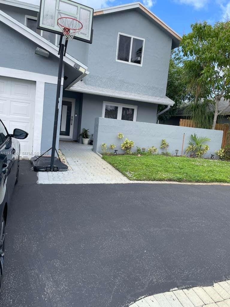 930 SW 98th Avenue, Pembroke Pines, FL 33025 photo 13