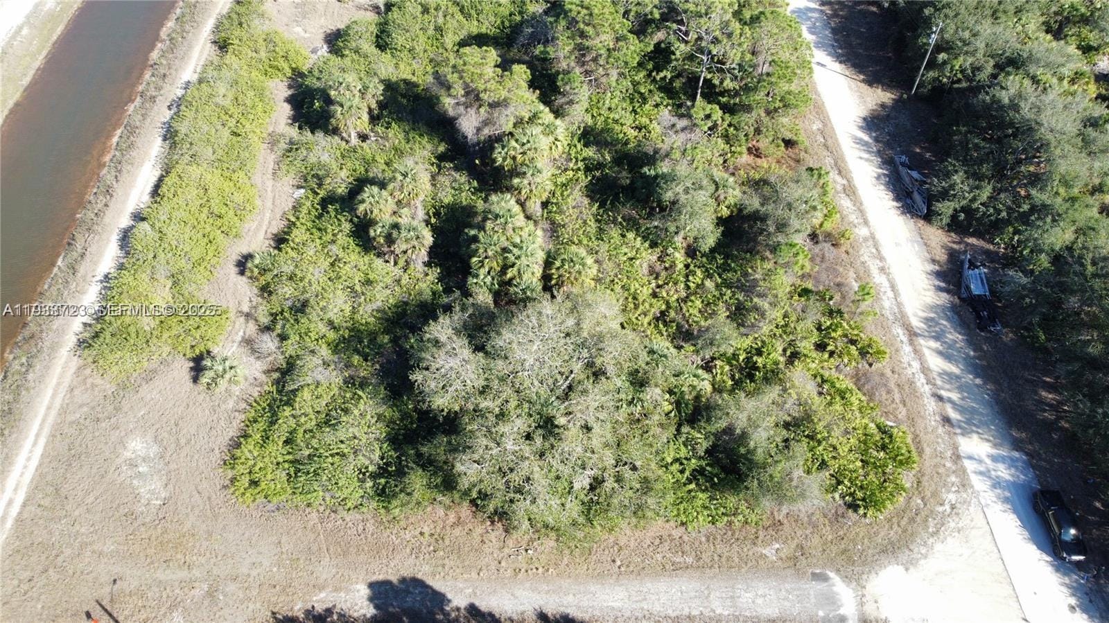 7502 Joan N Avenue — photo 3