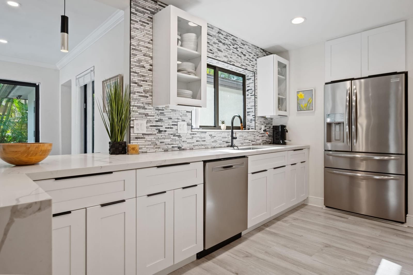 2508 NE 21st Court — photo 5