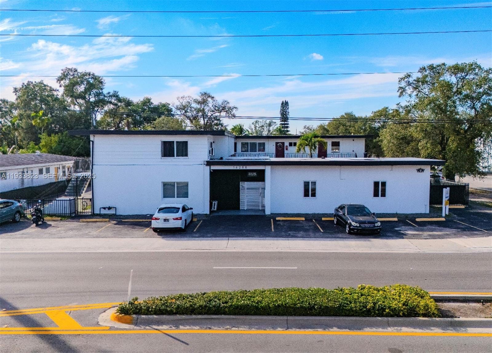 14280 NE 6th Avenue — photo 10