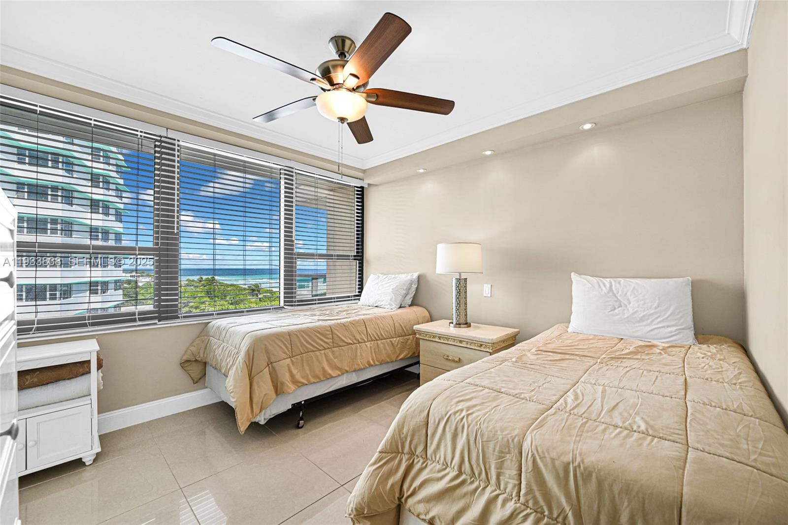 5225 Collins Avenue 706 — photo 7