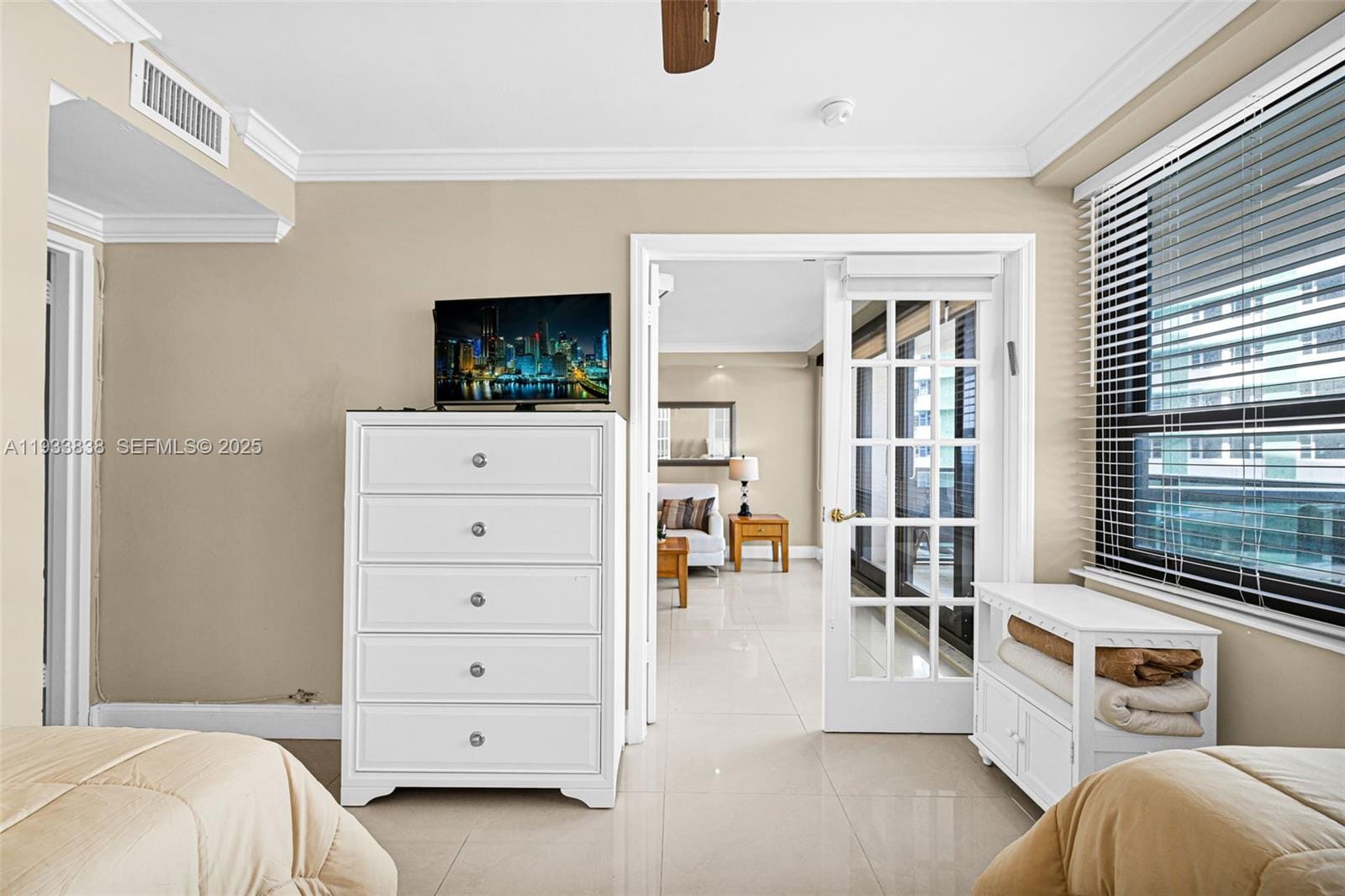 5225 Collins Avenue 706 — photo 8