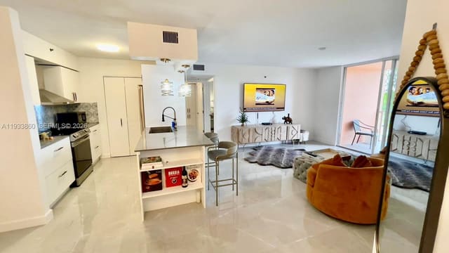 19901 E Country Club Drive 2403, Aventura, FL 33180