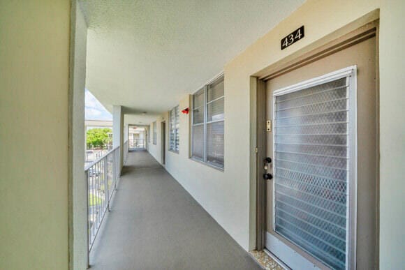 2998 NW 48TH Terrace 434 — photo 4