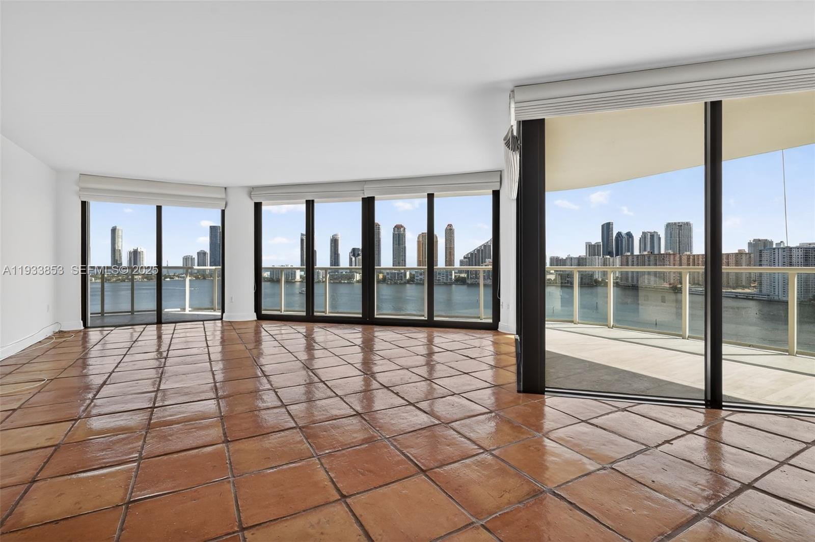 4000 Island Boulevard 1507, Aventura, FL 33160 photo 3