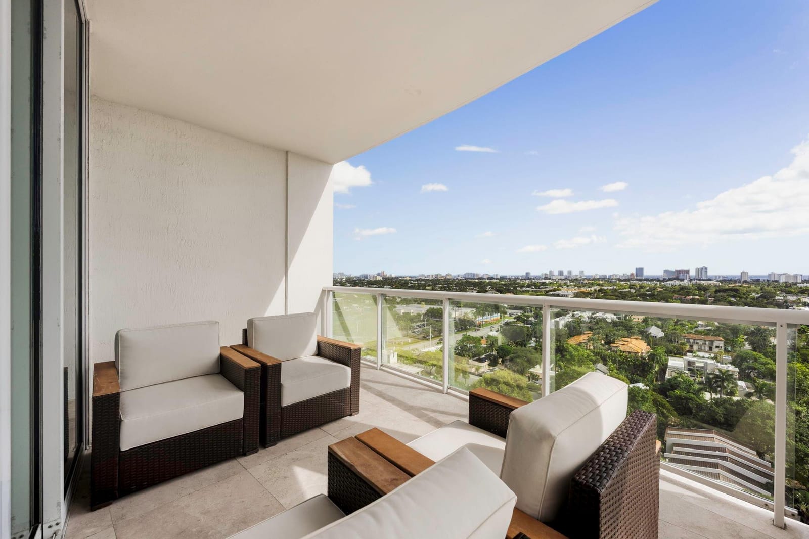 111 SE 8th Avenue Ph-1701, Fort Lauderdale, FL 33301 photo 25