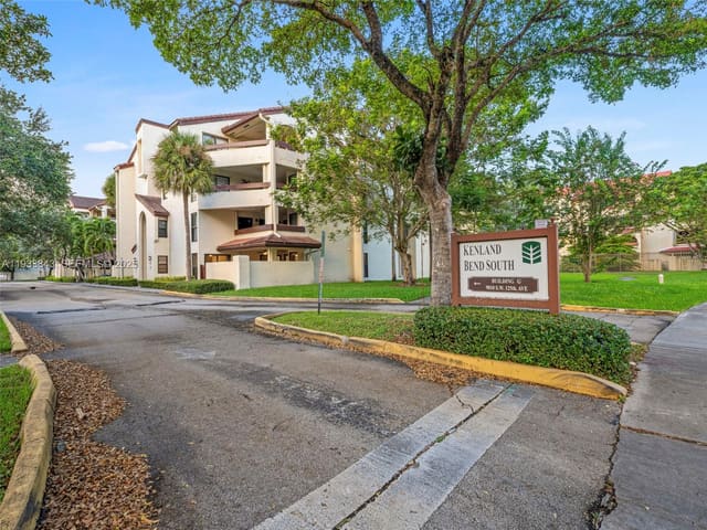 9010 SW 125th Avenue G110, sold in Kenland Bend South, Miami, FL