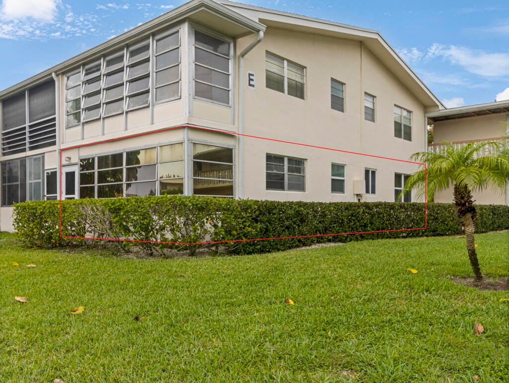 113 Andover E 113, West Palm Beach, FL 33417