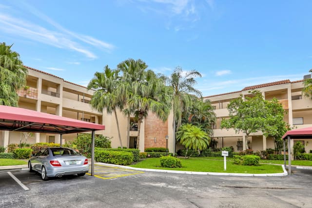 7460 La Paz Boulevard 108, sold in La Paz At Boca Pointe, Boca Raton, FL