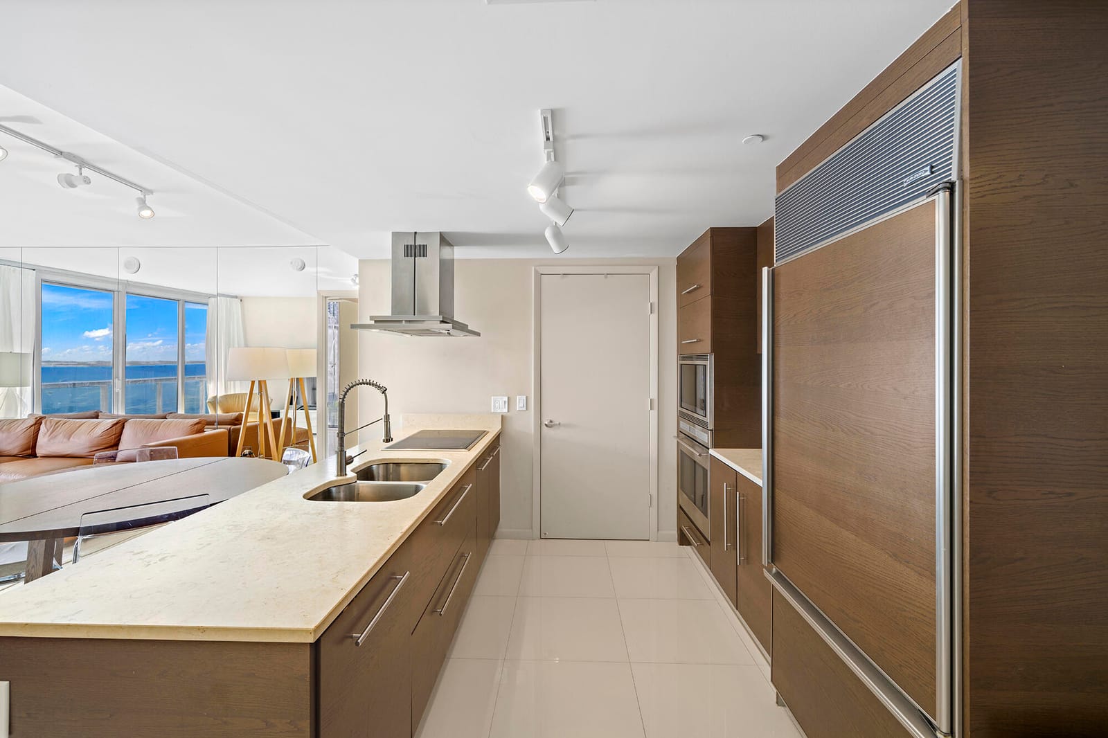 495 Brickell Avenue 911, Miami, FL 33131 photo 2