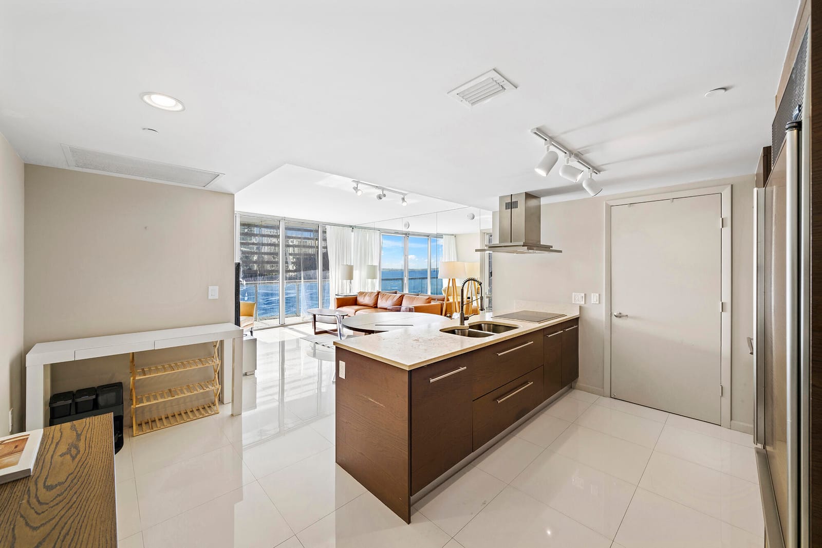 495 Brickell Avenue 911, Miami, FL 33131 photo 4