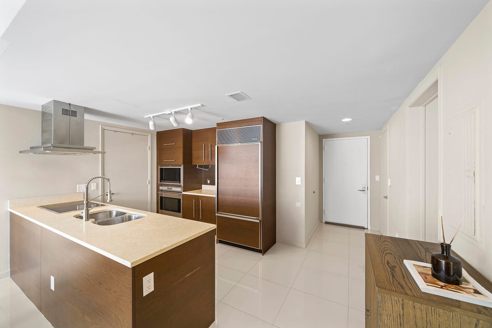 495 Brickell Avenue 911, Miami, FL 33131 photo 6
