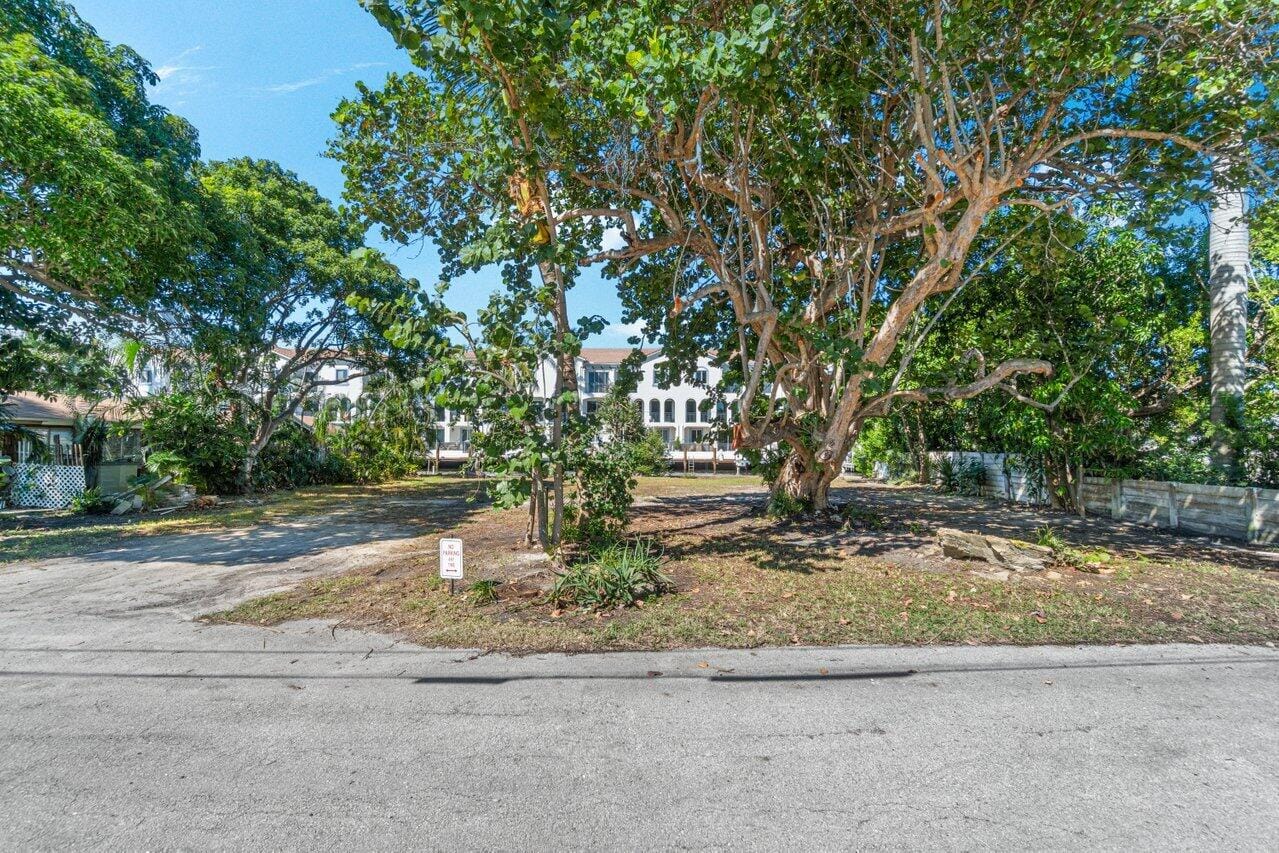 818 Chukker Road — photo 2