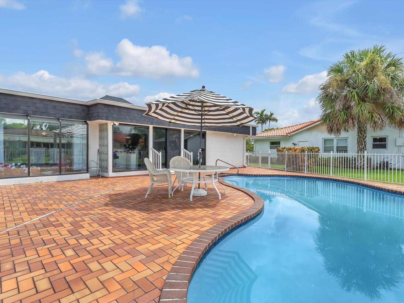 5310 Mango Circle, Tamarac, FL 33319 photo 4
