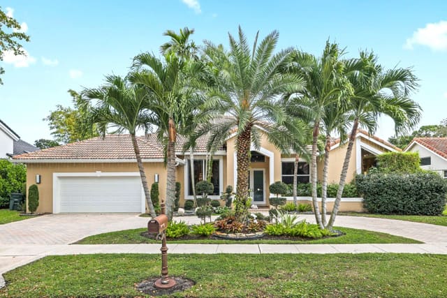 4552 NW 26th Avenue, sold in Colonnade, Boca Raton, FL
