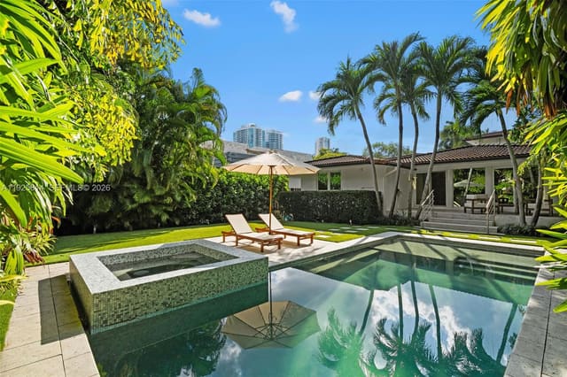 45 SW 19th Road, sold in Holleman Park, Miami, FL