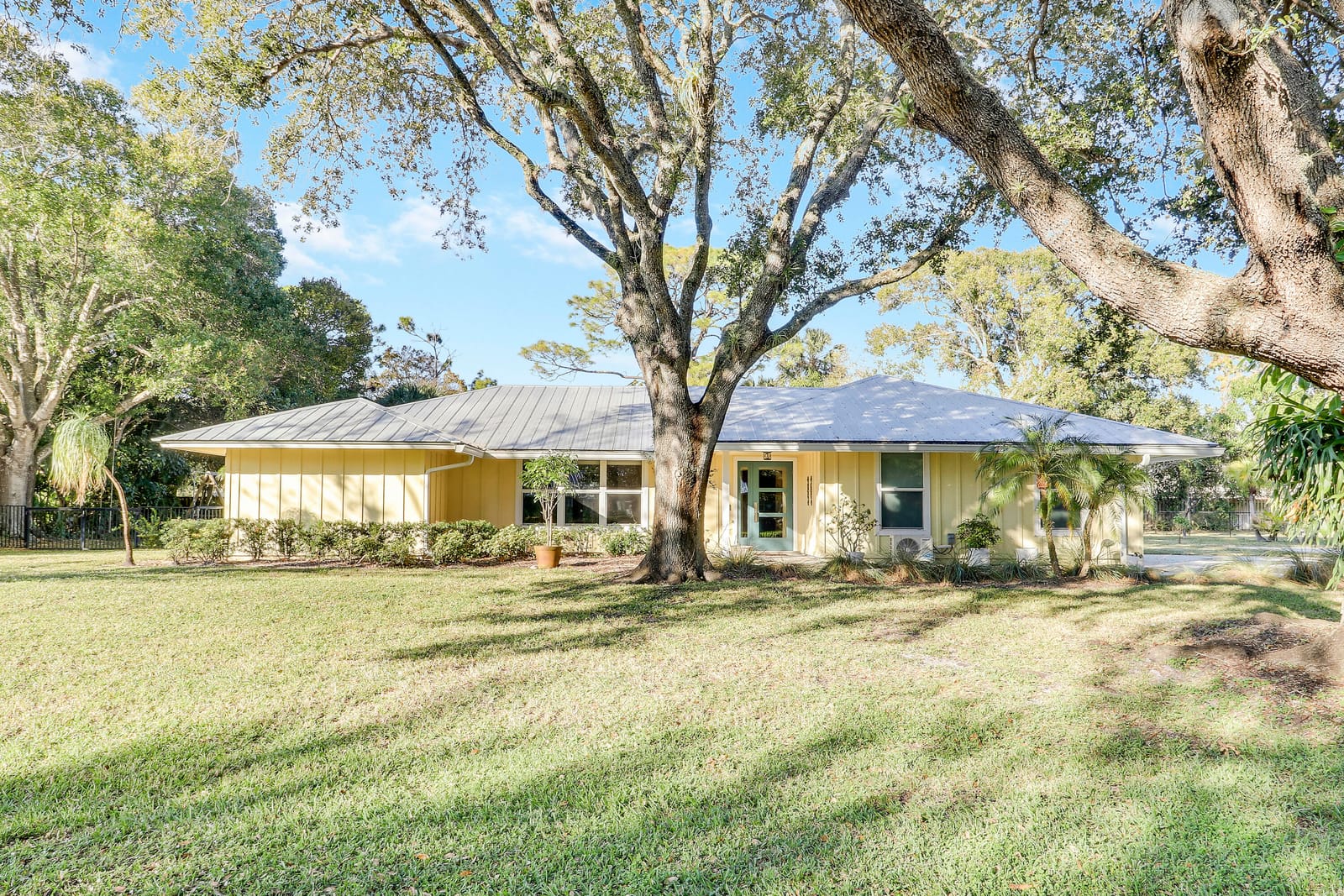 5775 Set N Sun Place N, Jupiter, FL 33458