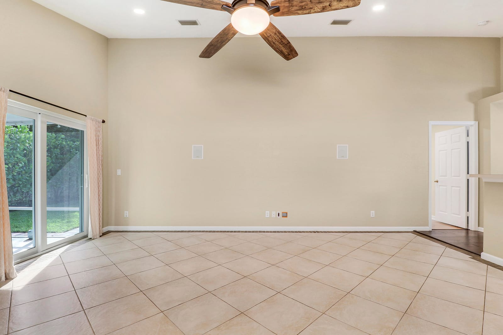140 Pennock Landing Circle — photo 8