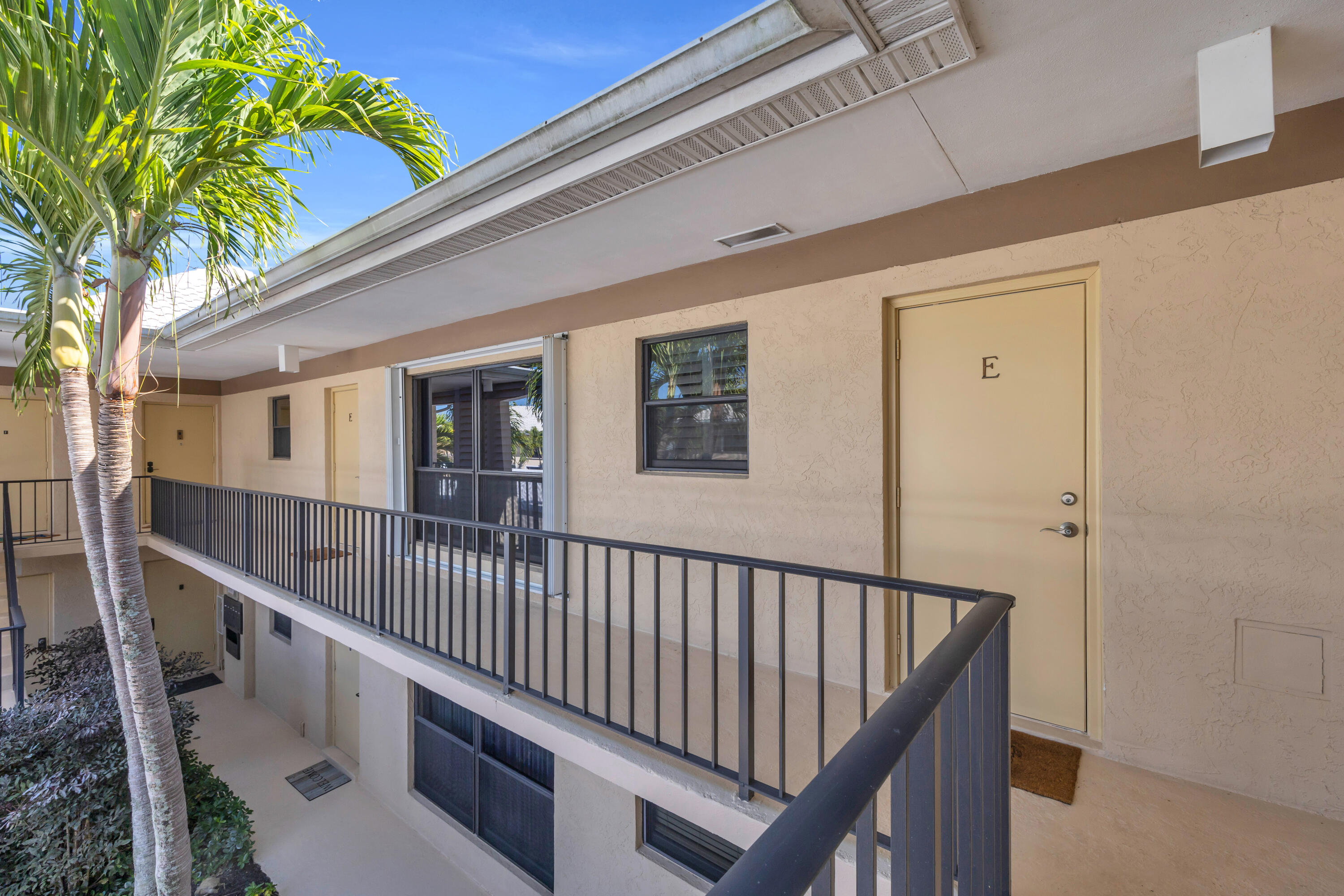 4 SE Turtle Creek Drive E, Jupiter, FL 33469, Jupiter