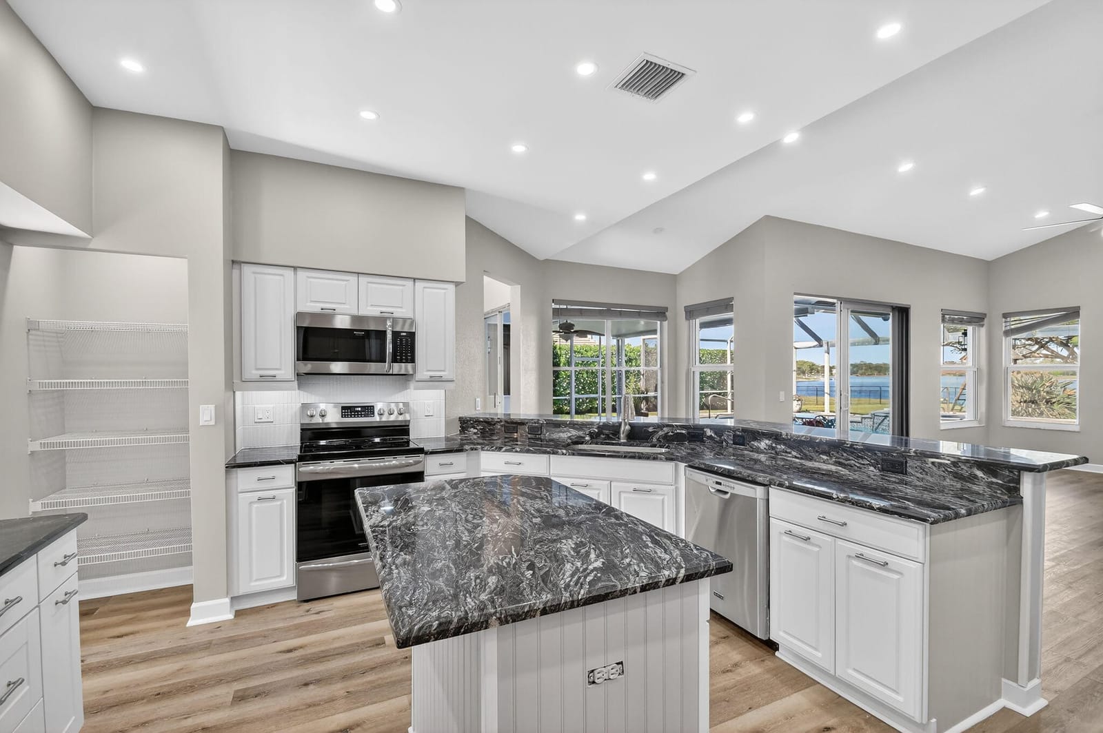 4393 Hunting Trail, Lake Worth, FL 33467 photo 2