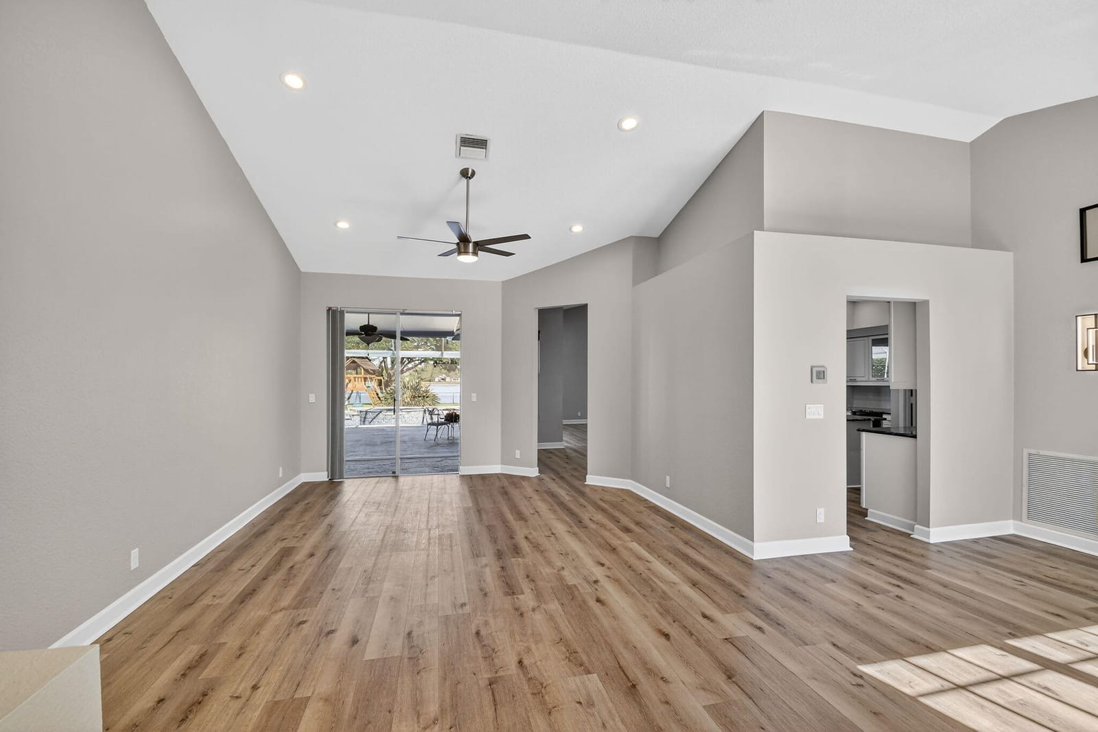 4393 Hunting Trail, Lake Worth, FL 33467 photo 13