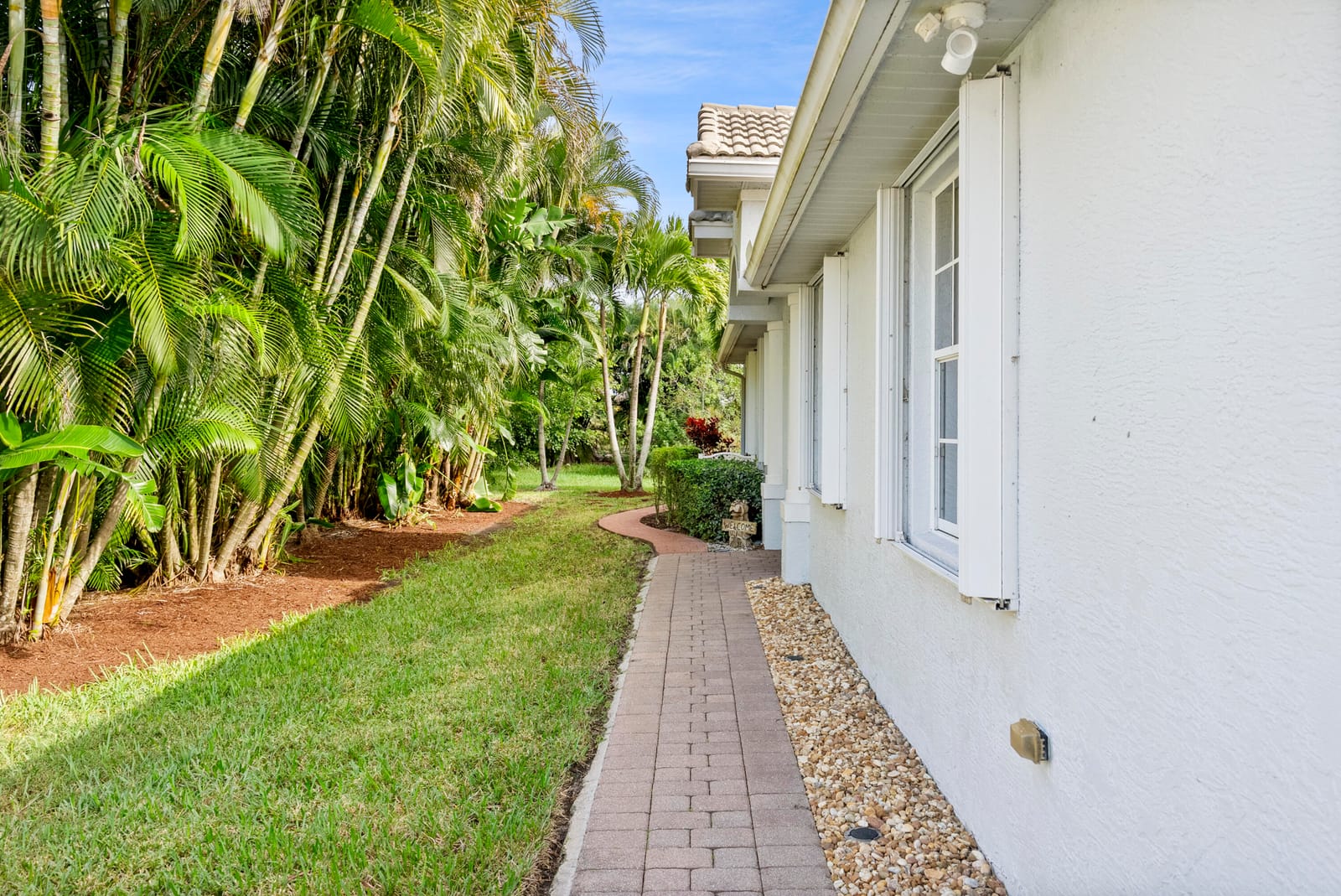 671 NW Red Pine Way, Jensen Beach, FL 34957 photo 4