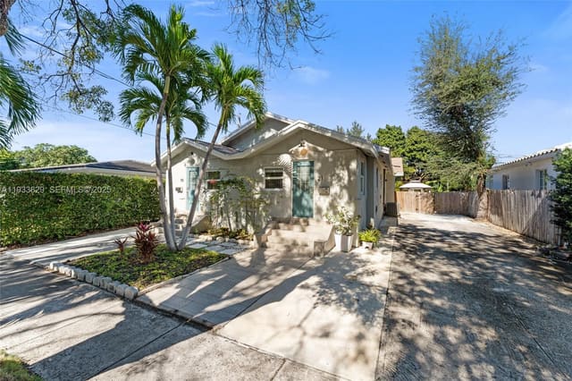 19 NE 48th Street, sold in Shadowlawn, Vero Beach, FL