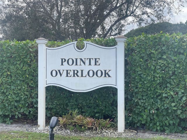 7228 W Oakridge Circle 7228, sold in Pointe Overlook, Lake Worth, FL
