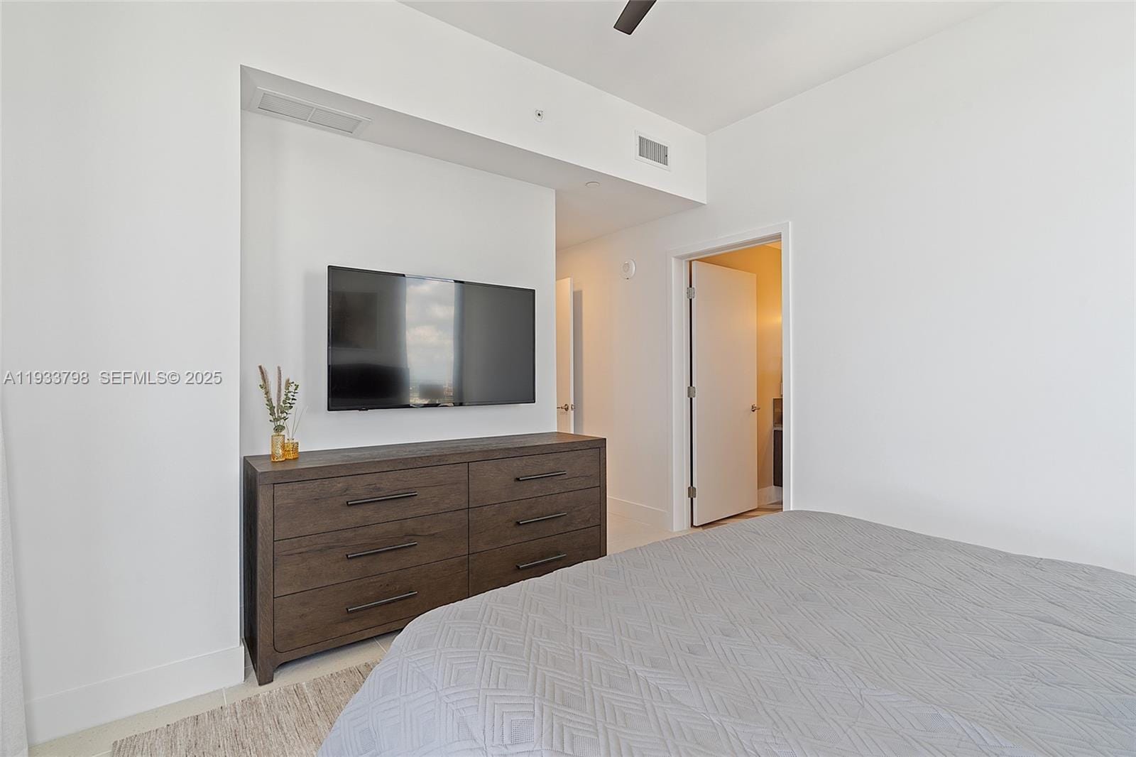 159 NE 6th Street 5015, Miami, FL 33132 photo 20