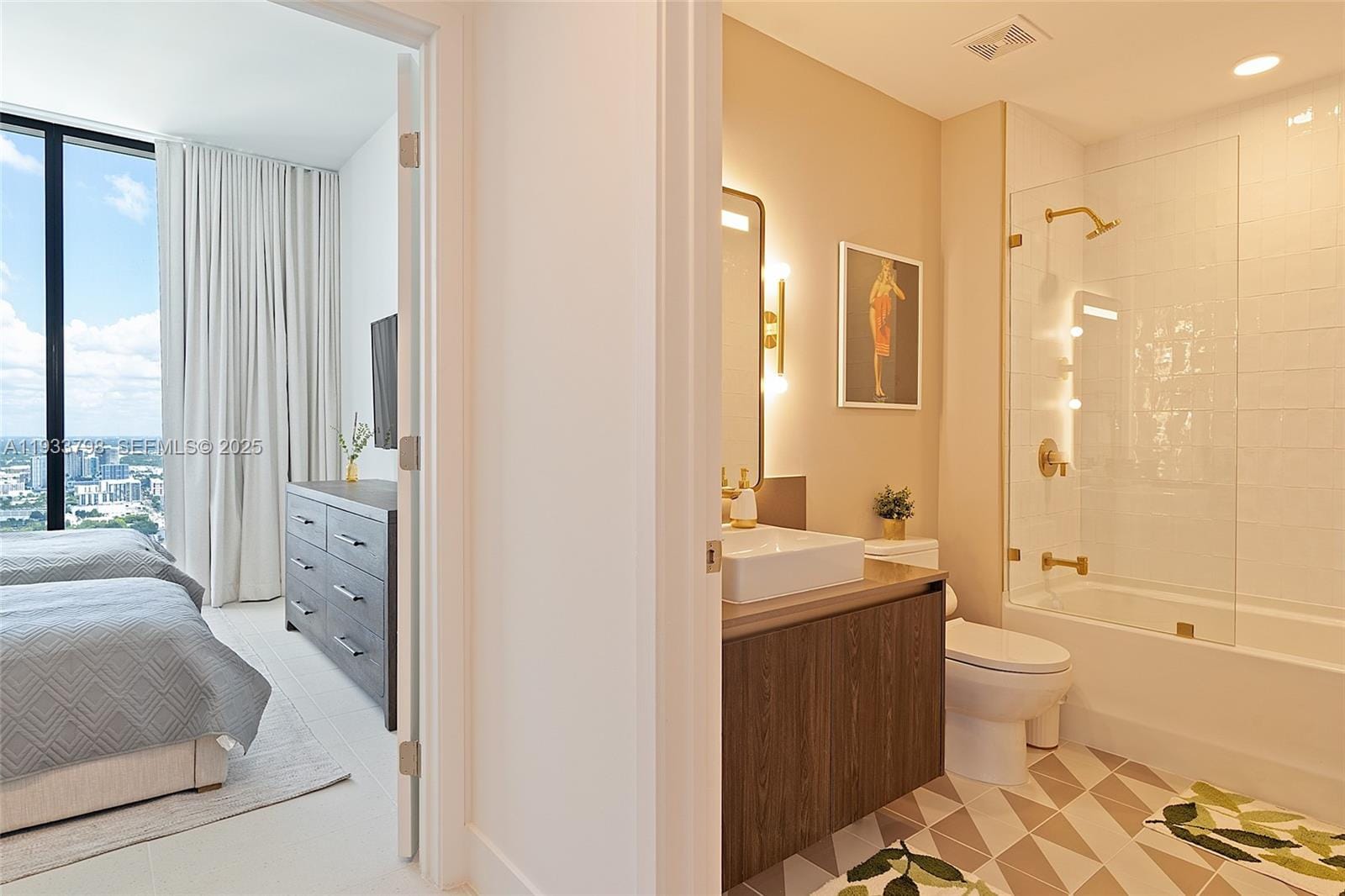 159 NE 6th Street 5015, Miami, FL 33132 photo 25