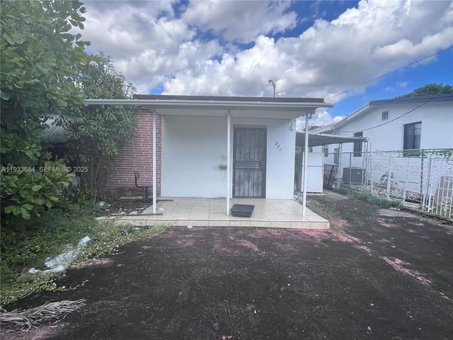 3271 NW 102nd Street, Miami, FL 33147