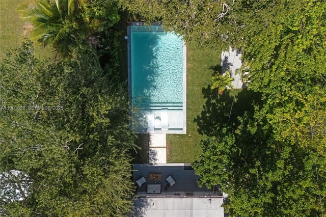 11 NW 45th Street, sold in Shadowlawn Extension Sub, Miami, FL