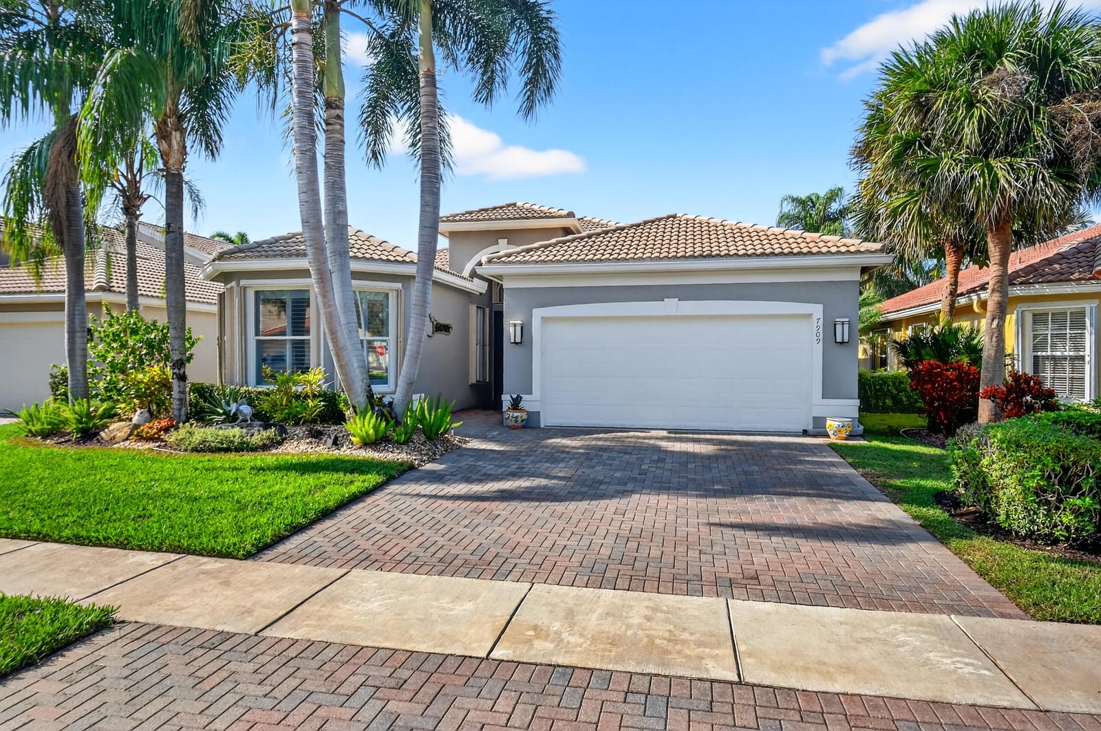 7909 Seagrape Shores Drive, Lake Worth, FL 33467