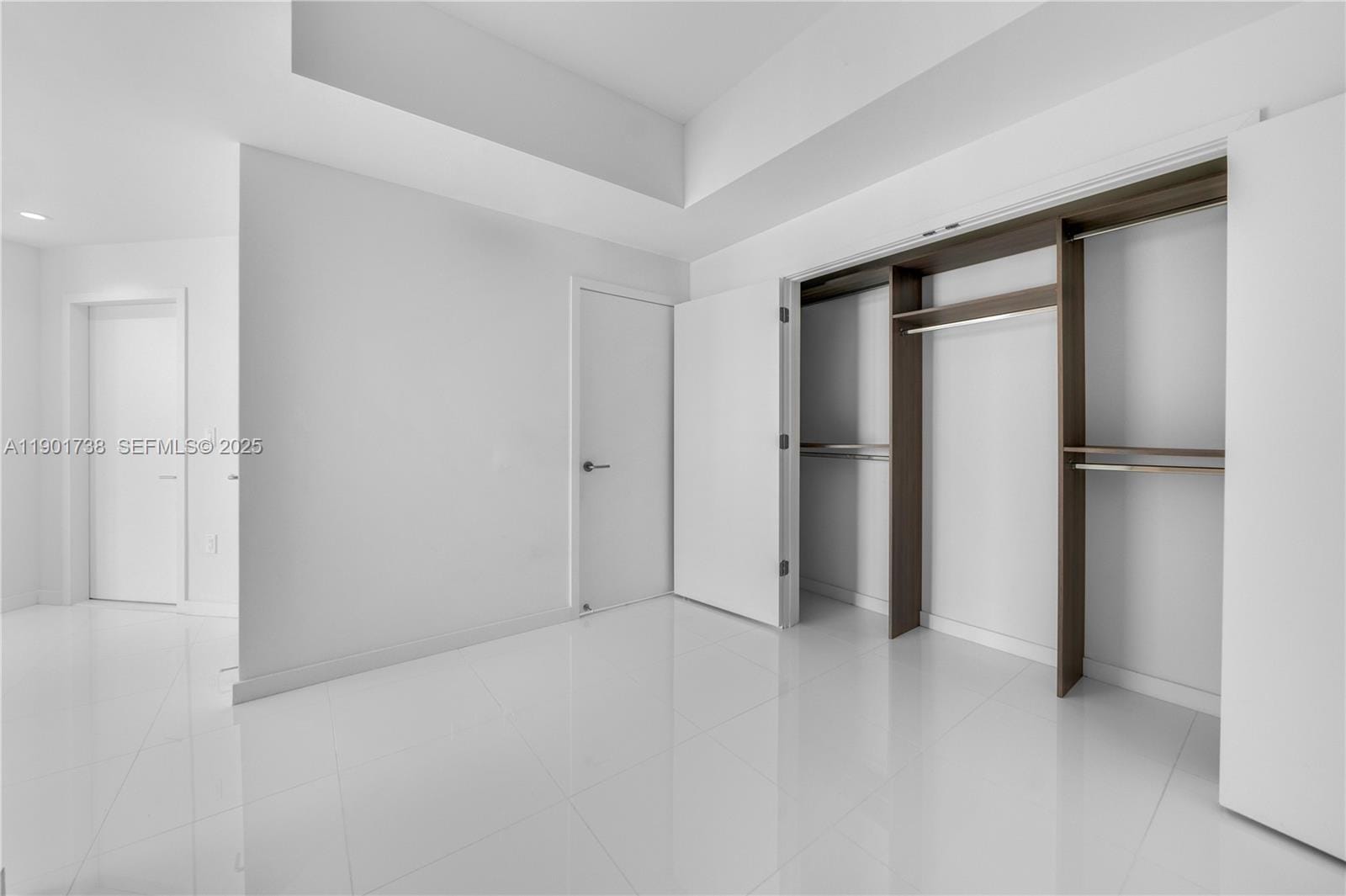 851 NE 1st Avenue 2106, Miami, FL 33132 photo 18