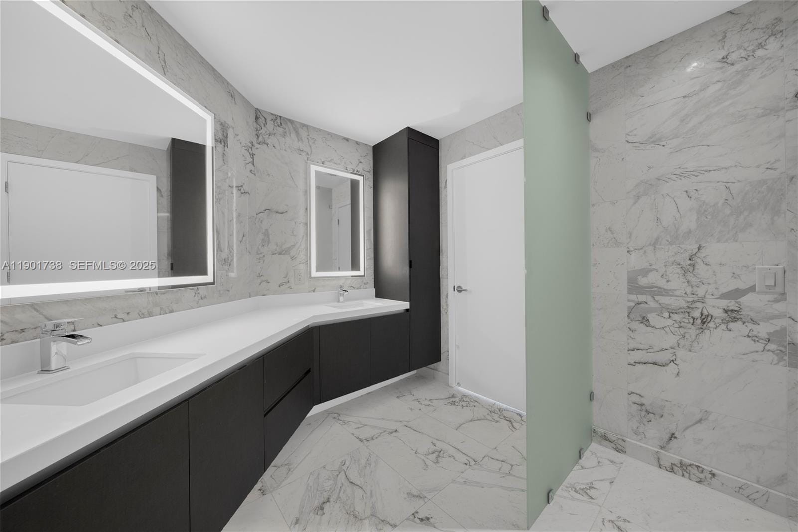 851 NE 1st Avenue 2106 — photo 9