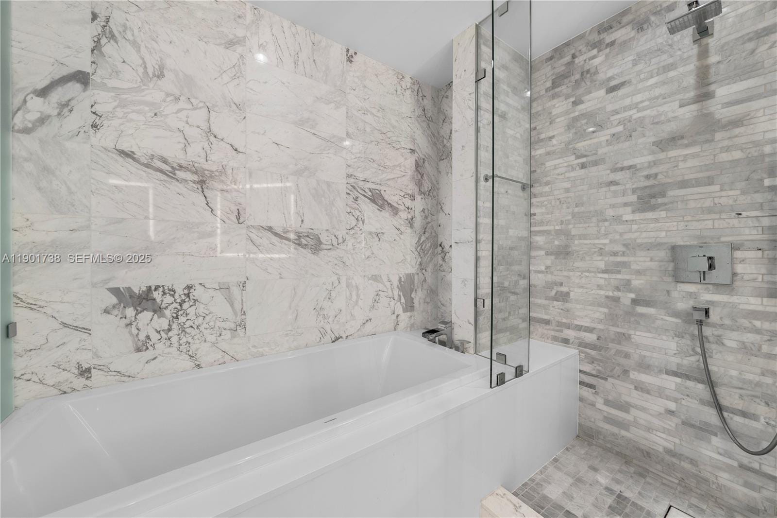 851 NE 1st Avenue 2106 — photo 10