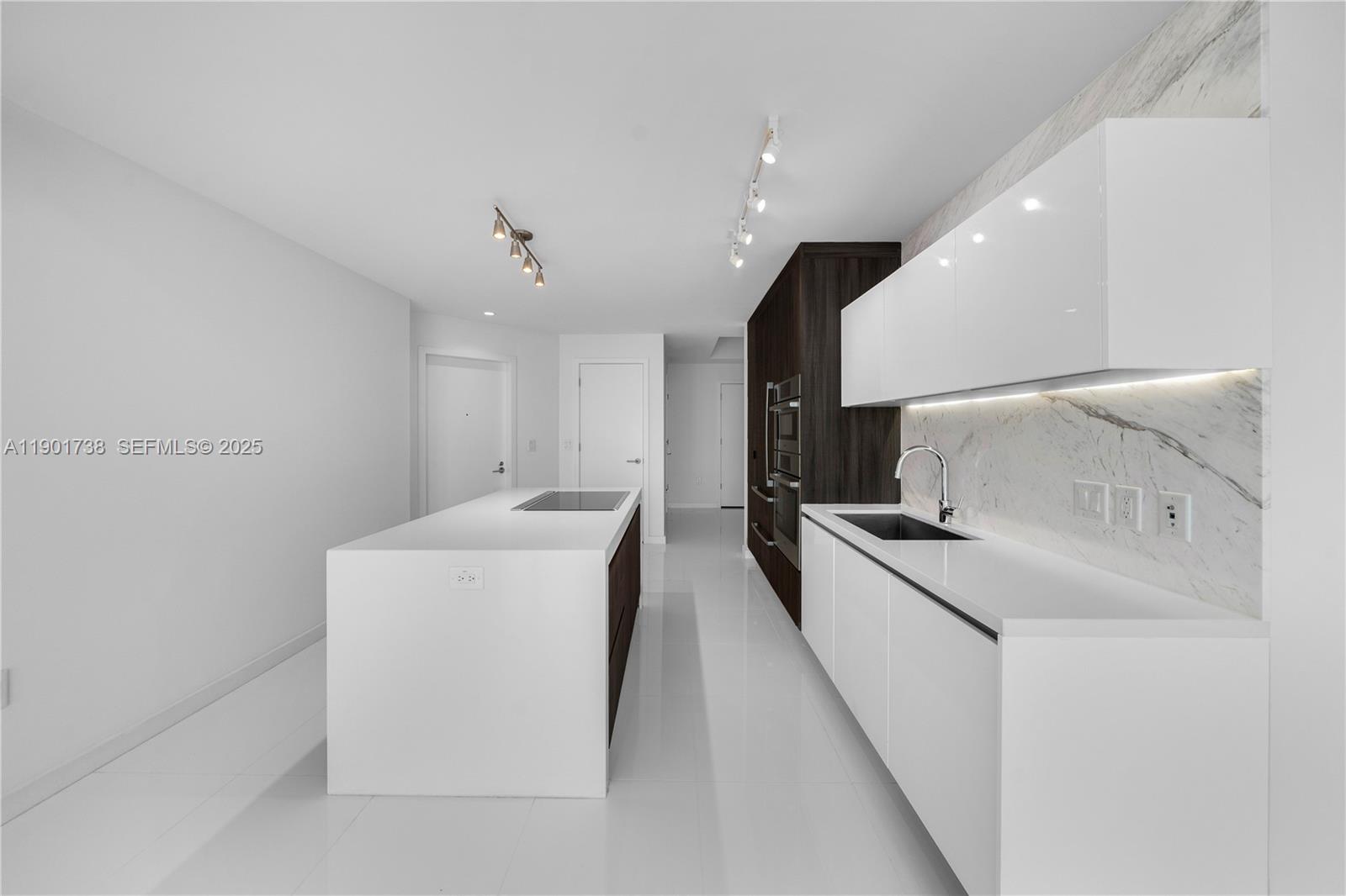 851 NE 1st Avenue 2106, Miami, FL 33132, Miami
