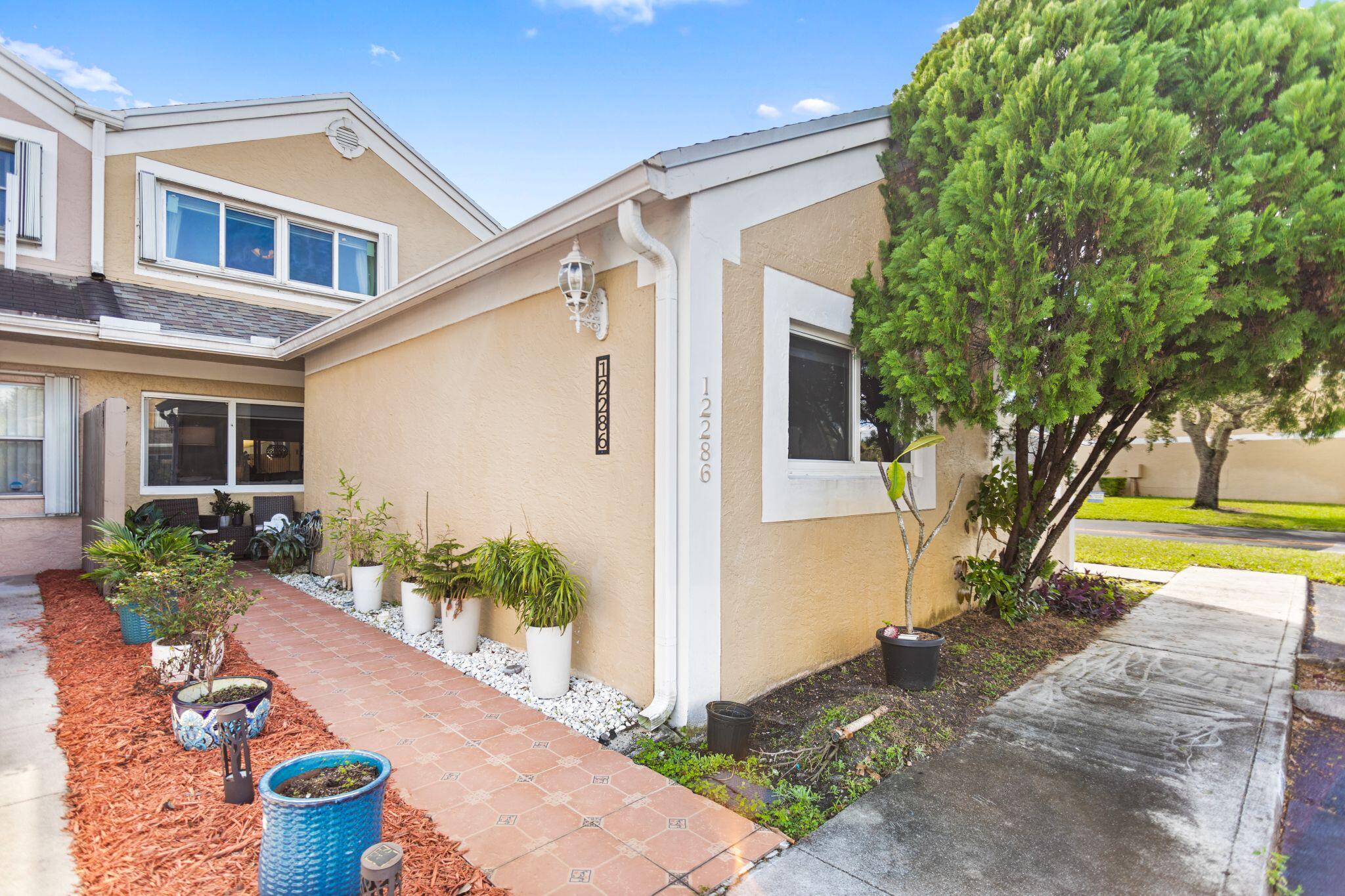 12286 NW 14th Street, Pembroke Pines, FL 33026, Pembroke Pines