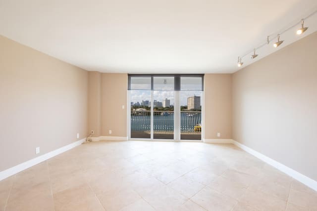 1 Las Olas Circle 605, Fort Lauderdale, FL 33316