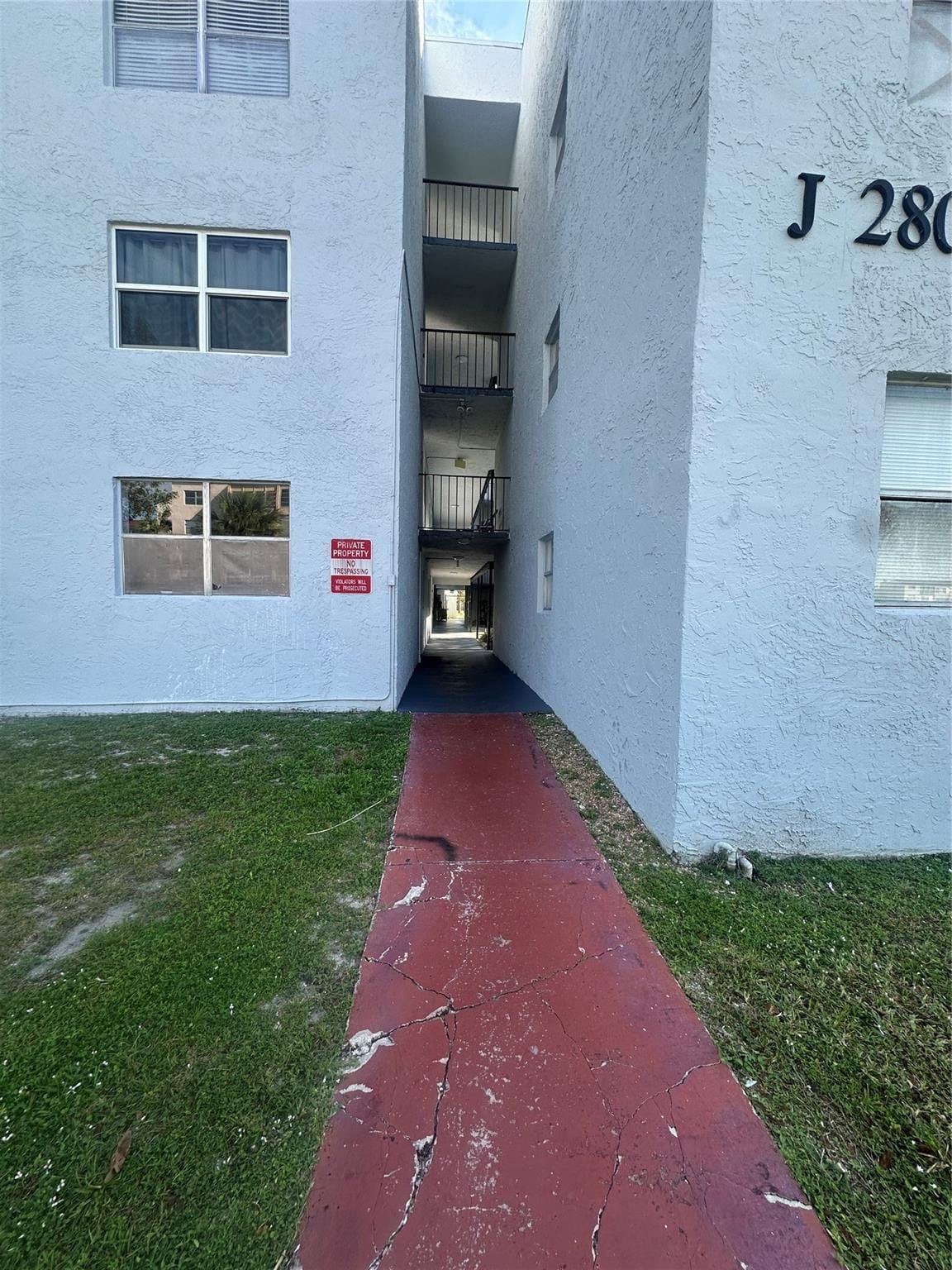 2800 Somerset Drive J107 — photo 2