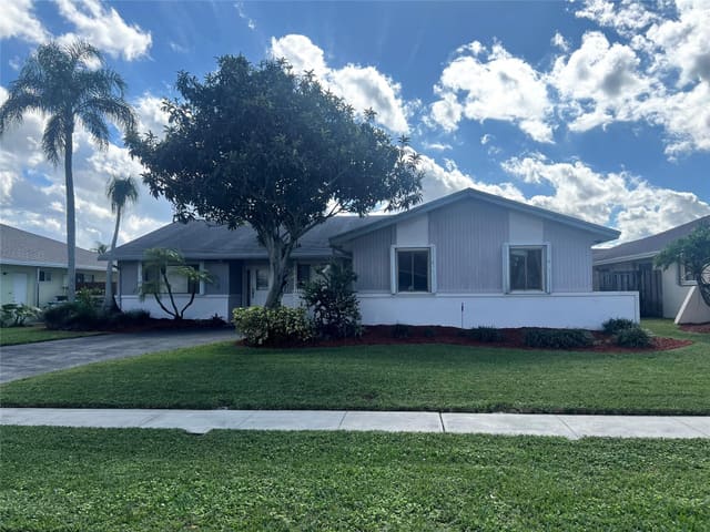 9320 NW 32nd Street, sold in Welleby Unit Eight, Sunrise, FL