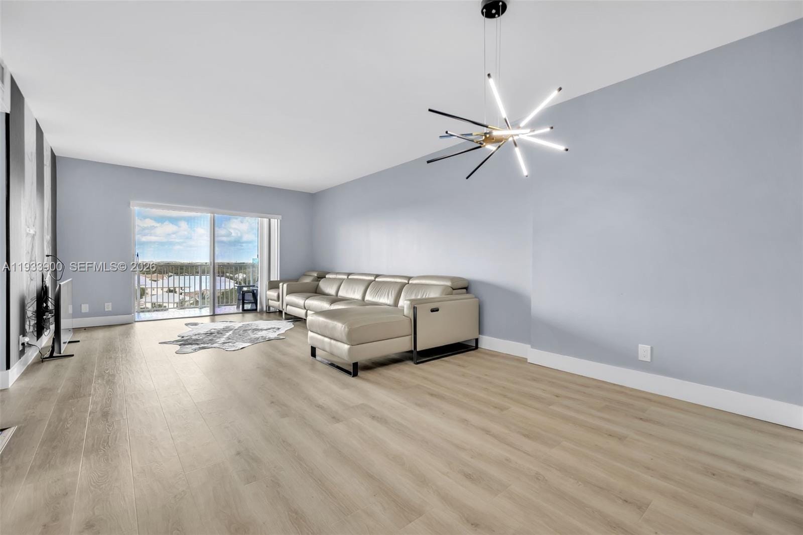4200 Hillcrest Drive 802 — photo 2