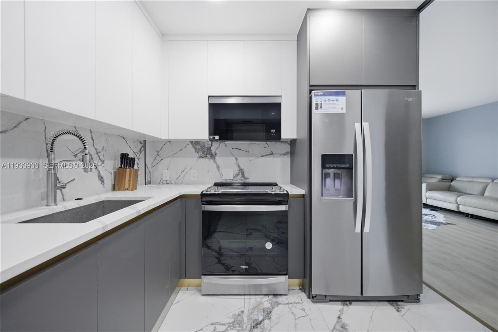 4200 Hillcrest Drive 802 — photo 5