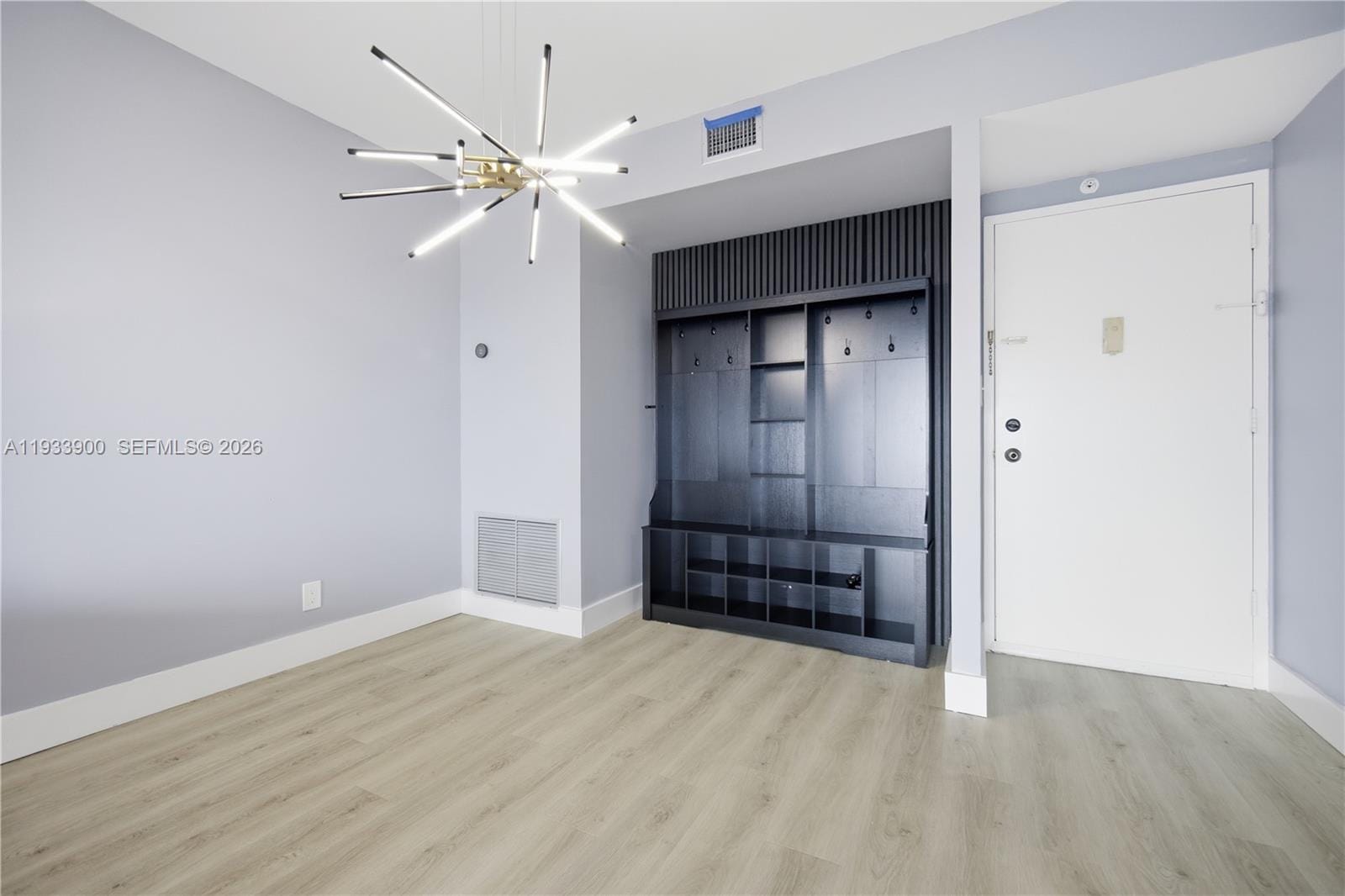 4200 Hillcrest Drive 802 — photo 7